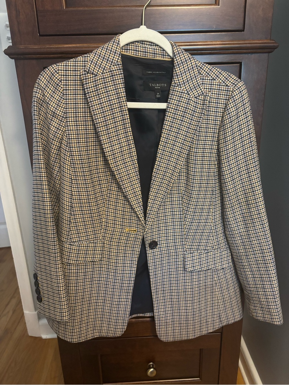 Talbots Women’s Houndstooth Blazer in Navy and Tan